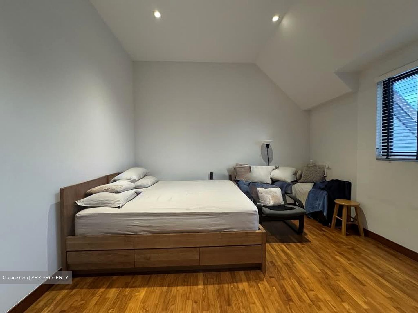 Frankel Estate (D15), Terrace #555937971